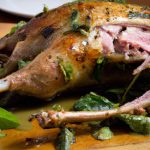 Pato Assado com Ervas