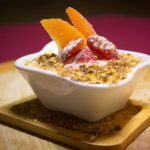 Pavê de pêssego com bolacha champanhe