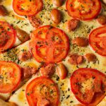 Pizza de Calabresa com Talos de Agrião