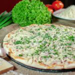 Pizza de Queijos com Rúcula