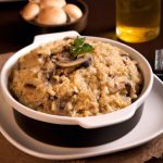 Risoto de Funghi Secchi com Molho de Queijo