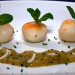 Rondele de queijo com creme de mostarda