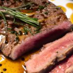 Rosbife com molho tártaro