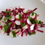 Salada de Radichio com Molho de Manjericão