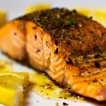 Salmão ao azeite de oliva e gengibre