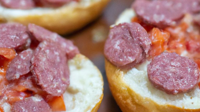 Receita de Sanduíche com Creme de Salsicha ao Forno