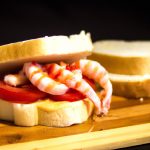Sanduíche de Camarão com Tomate ao Forno