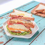 Sanduíche de Kani-kama com Frutas