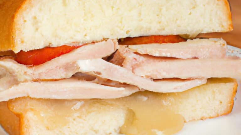 Receita de Sanduíche de Peito de Frango com Requeijão