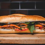 Sanduíche de Peito de Peru Defumado com Laranja