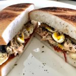 Sanduíche de Sardinha com Ovos