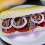 Sanduíche de Sardinha com Picles