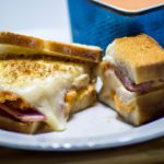 Sanduíche Gratinado de Queijo