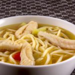 Sopa de Frango com Espaguete