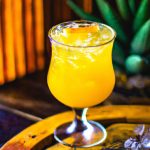 Swizzle de Mamão e Rum