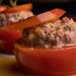 Tomates recheados com atum