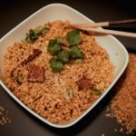 Yakissoba com macarrão instantâneo