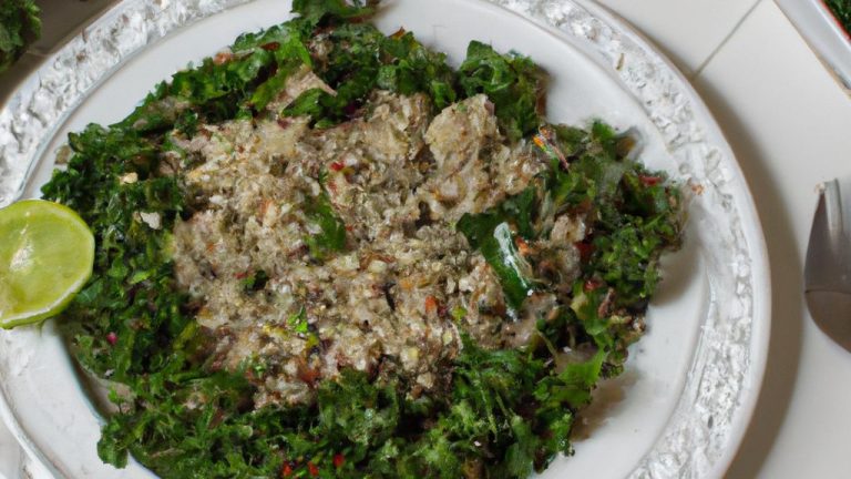 Salada de kale com abacate e quinoa