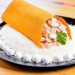 Tapioca recheada com frango desfiado e requeijão light