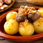 Almôndega Assada com Batata