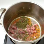 Pirão de Farinha com Caldo de Carne