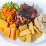 Coxa e sobrecoxa cozida com batata