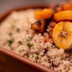 Farofa de Bacon e Banana da Terra