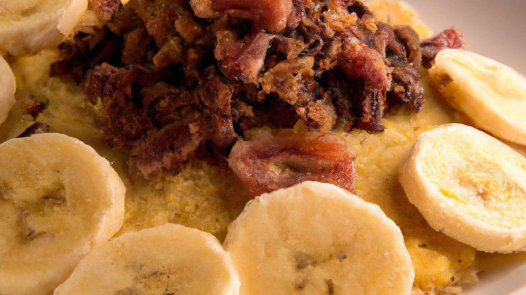 Farofa De Banana Da Terra Com Bacon
