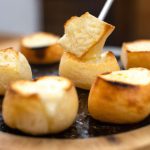 Fondue de Queijo no Pão