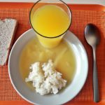 Filé de frango com legumes ao molho de laranja