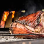 Leitão Assado na Churrasqueira