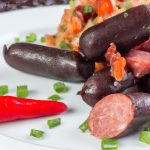 Linguiça Toscana No Feijão Preto