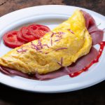 Omelete Recheado Com Presunto E Queijo