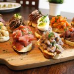 Bruschetta de Tomate e Manjericão