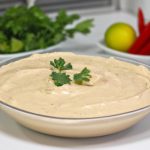 Patê de frango com iogurte natural e maionese