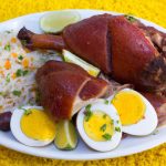 Coxa de frango assada com batatas