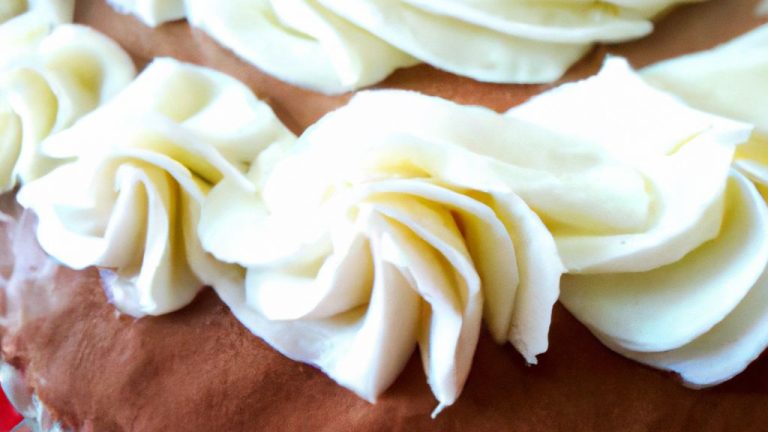 Receita De Bolo De Chocolate Com Chantilly