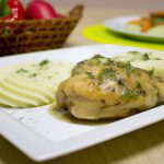 Coxa de frango com creme de leite