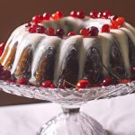 Bolo de cenoura com cobertura de chocolate