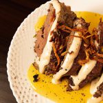 Rocambole de Carne com Creme de Cebola