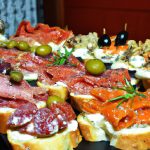 Brusqueta de Tomate e Manjericão