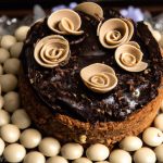 Bolo de Chocolate Recheado com Mousse de Chocolate