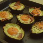 Abacate no Forno com Ovo