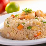 Arroz Frito com Camarão e Legumes