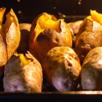 Receita de Batata Doce Assada no Forno com Casca Simples