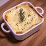 Batata Gratinada com Creme de Leite e Parmesão