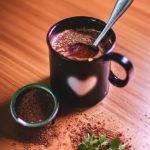 Bebida Quente de Chocolate e Menta