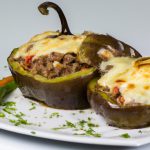 Berinjela Recheada com Carne Moída e Queijo