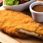 Bife à Milanesa Empanado com Queijo