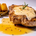 Receita de Bisteca de Porco com Molho de Pera